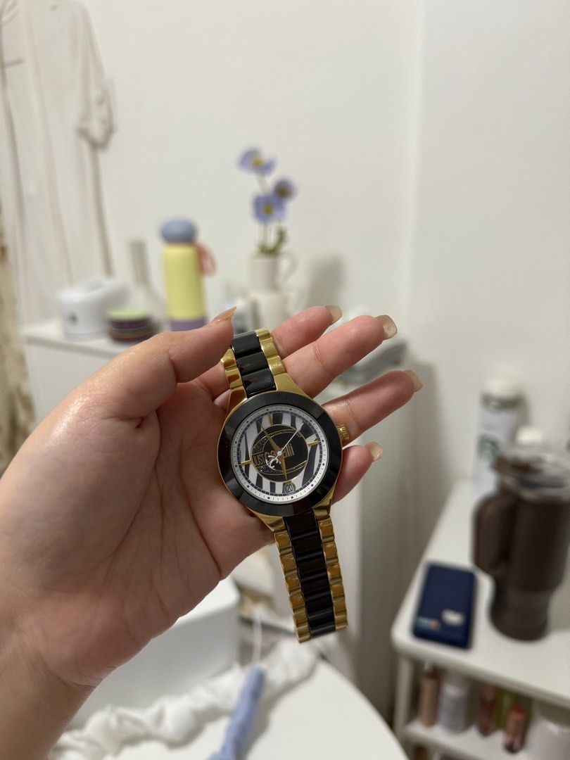 JUST CAVALLI Watch (Category: Luxury Watches) located in Obando. Submitted by playdressup.ph (Listing ID 1348980846, Image 2). Description: worn twice only no issue 10/10 .