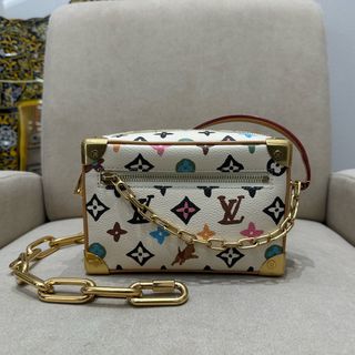 (Category: ) located in . Submitted by collynluxurybag (Listing ID 1348971428, Image 1). Description: .