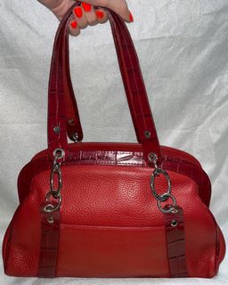 (Category: ) located in . Submitted by authentic.accessories (Listing ID 1348823453, Image 1). Description: .
