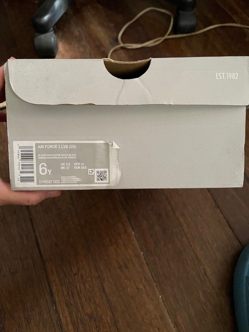 Nike air force 1 (Category: Babies & Kids Fashion) located in Manila. Submitted by declutterfindss (Listing ID 1348877258, Image 2). Description: Nike air force 1 with box Authentic Size 6Y for boys(8-10yrs old) , womens eu 38.5 No flaws just need cleaning RFS outgrown LAST PRICE ALREADY WILL NOT REPLY TO LOW BALLERS SF c/o buyer Pick up in Manila/Eastwood,qc.