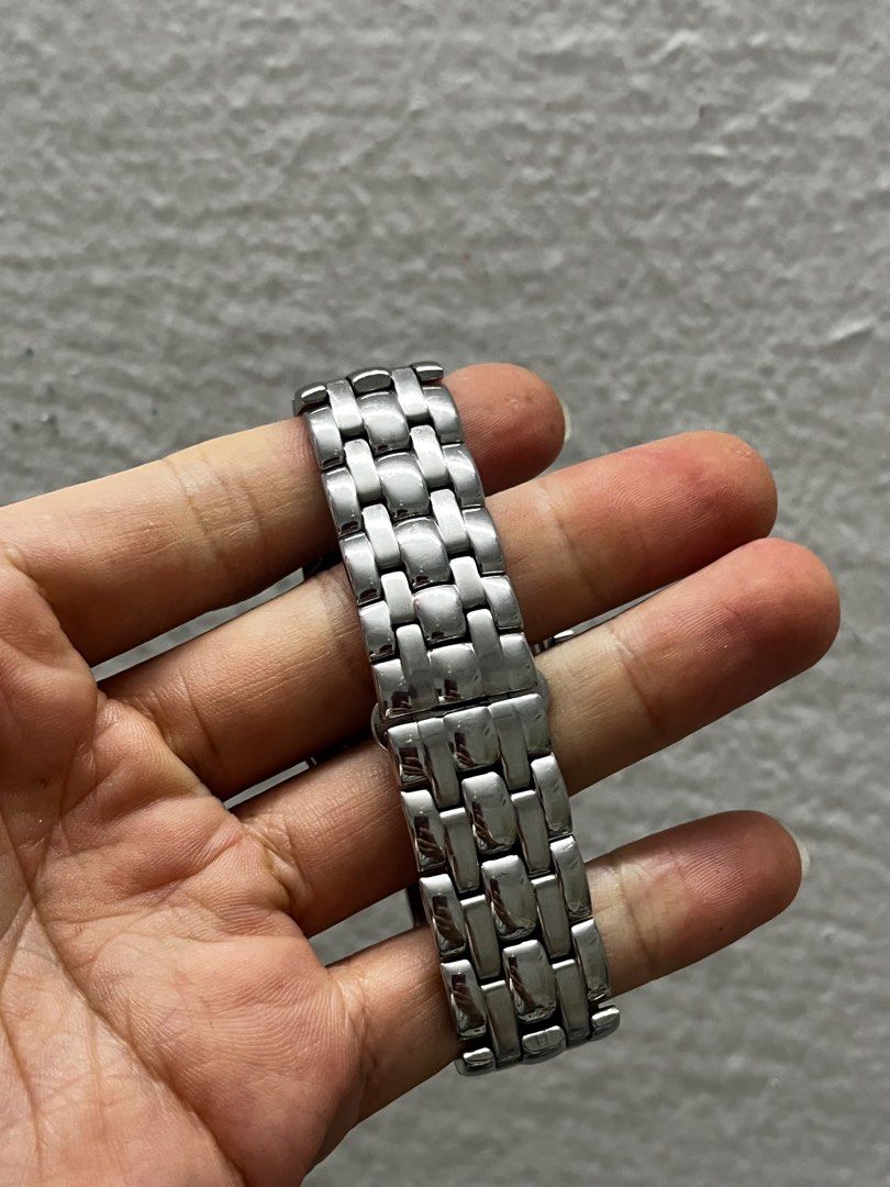 Oris pointer date automatic watch (Category: Watches) located in Gelugor. Submitted by watch_you_want (Listing ID 1348971845, Image 3). Description: Oris pointer date automatic Watch 💰Asking Price : Rm 2980 per piece 🗝Features : Stainless steel | 36mm | cal 2836 movement | Condition Used | watch only .
