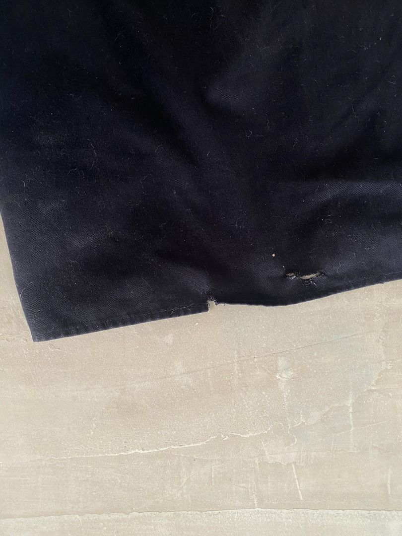 Oversized Dickies Button Down Polo (Category: Tshirts & Polo Shirts ) located in Bacolod City. Submitted by found.objects (Listing ID 1348878086, Image 3). Description: Flaw: small holes po sa likod near the hem fits M(oversized)-XL.