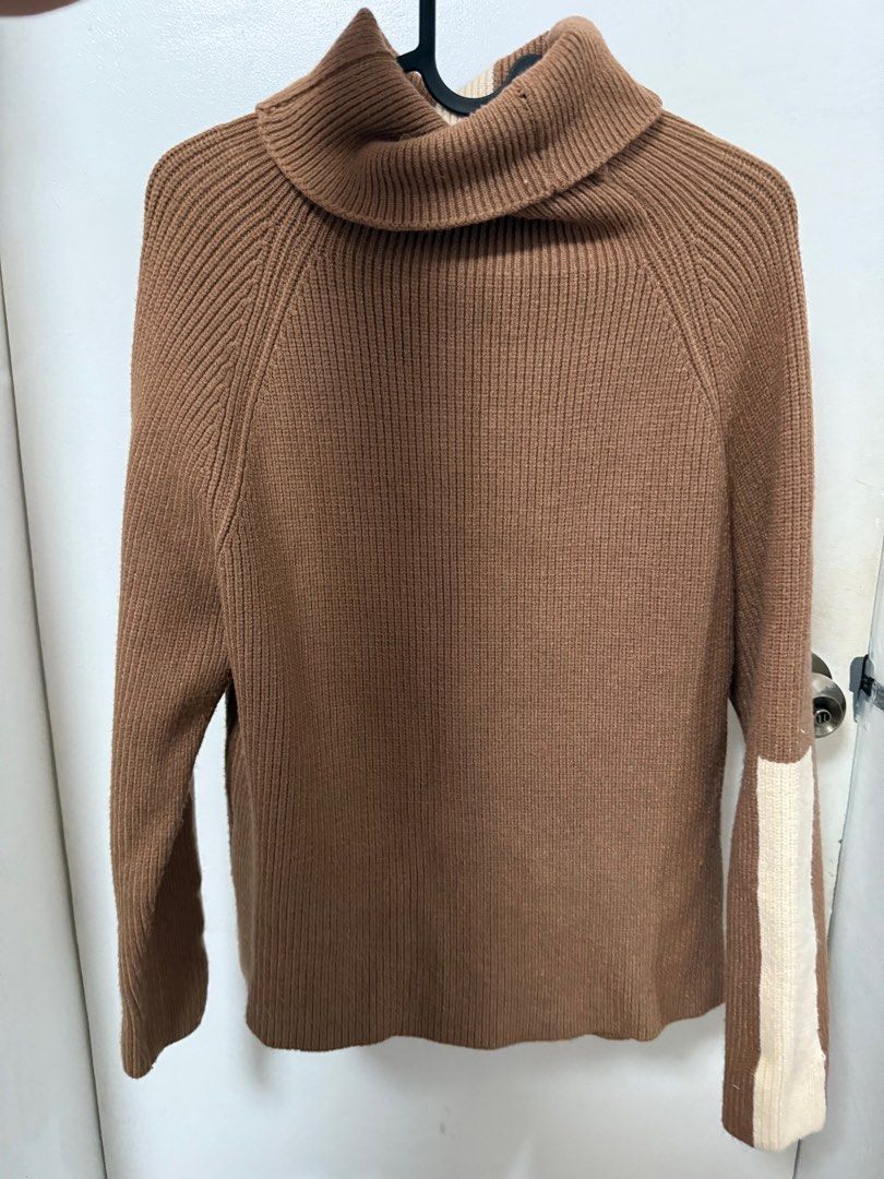 Preloved sale bundle knitted for P1000 (Category: Others Tops) located in Caloocan City. Submitted by ililahihc (Listing ID 1348888609, Image 3). Description: Includes all in this listing and giving away 2 free ski gloves! Fits L-XL Vest up to 2XL.