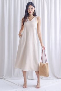 (Category: ) located in . Submitted by wardrobeclearancesales (Listing ID 1348964491, Image 1). Description: .