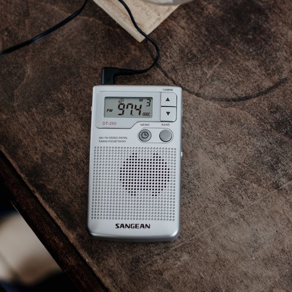 Sangean DT-250 AM / FM-Stereo Pocket Radio (Silver) - 1 Year Manufacturer Warranty63858886484867113