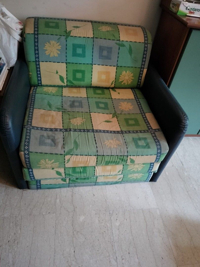 Sofa Bed (Category: Sofas) located in Singapore. Submitted by kim020524 (Listing ID 1348876972, Image 1). Description: Sofa bed from IKEA breadth: 90 cm.