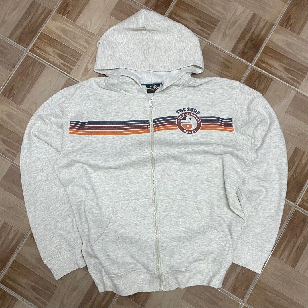 Tnc Sweater (Category: Hoodies) located in Seremban. Submitted by zhfrnh (Listing ID 1348905051, Image 1). Description: P22//L27 Mahal offer.
