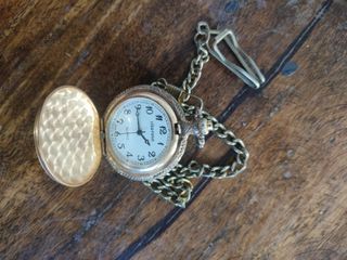 Vintage Vitaroso pocket watch  issue need to replàce battery Php500.