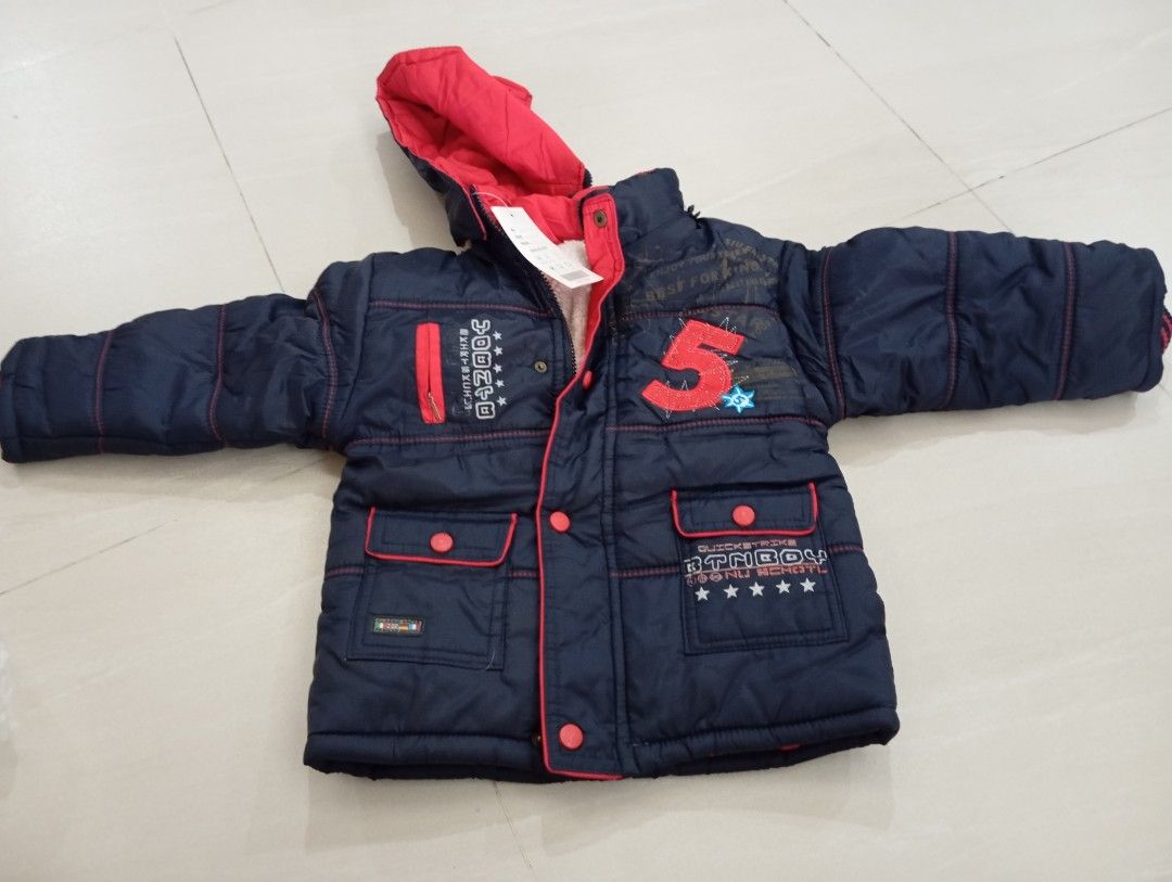 Winter Jacket (Category: Babies & Kids Fashion) located in Singapore. Submitted by yjsales (Listing ID 1348839253, Image 4). Description: 1) Northern Blue Black/ Lime Green 10-12 lightly worn ptp 50cm $12 2) Blue/Red Size L Ptp 39cm Never Worn /With Tag Inner Fleece $15 3) Maroon size 140 Ptp 42cm Bossini Kids Lightly used $10.