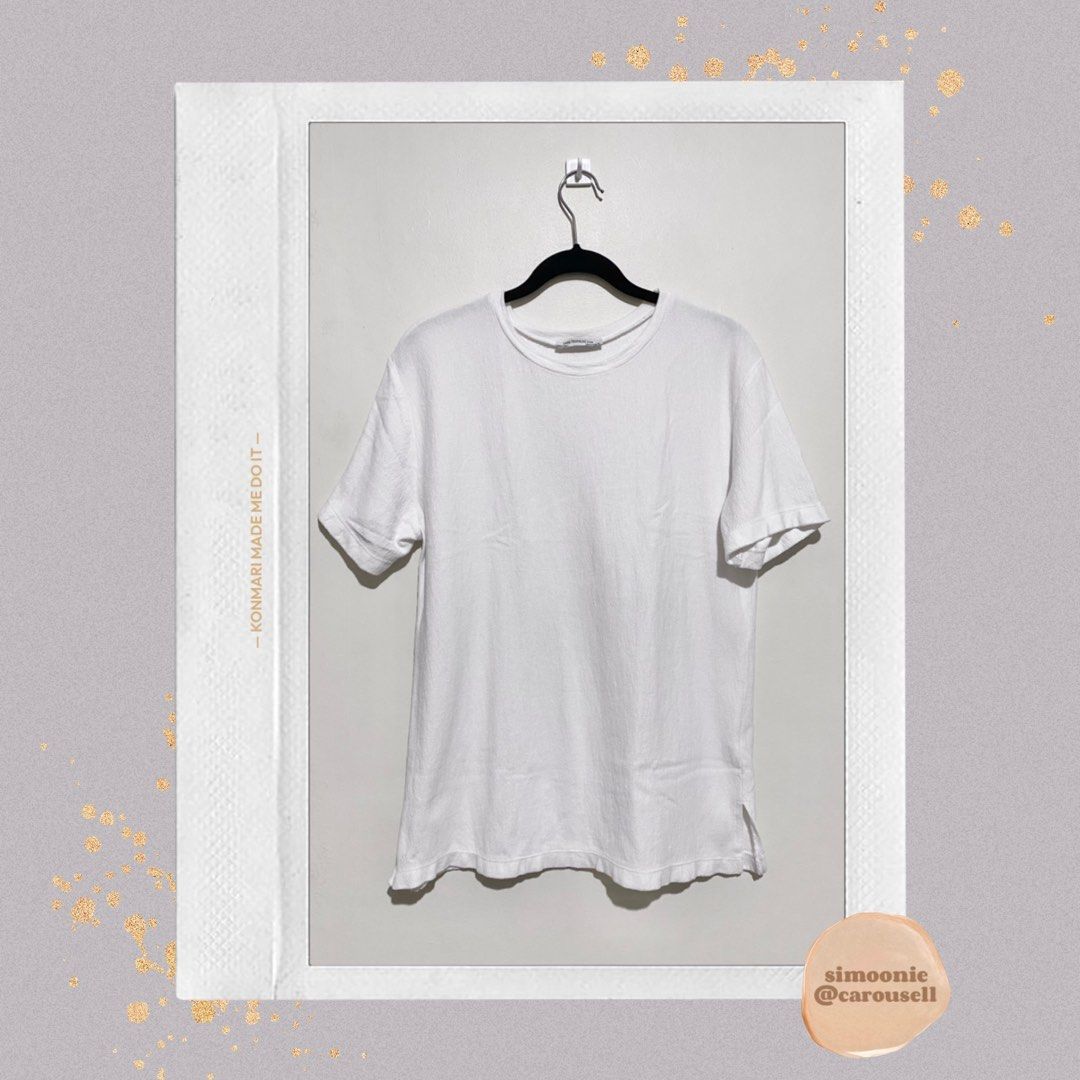 Zara Trafaluc Basic Textured Cotton Cool White Tee Shirt Top (Category: Shirts) located in Manila. Submitted by simoonie (Listing ID 1348872956, Image 1). Description: In general very good condition! 👍 Store bought. Zara Trafaluc: basic minimalist white tee / t-shirt, textured cotton, side slits. ✨ — Measurements Approx (lay flat) — - Size on tag: US Small - Chest (armpit to armpit): 19 inches - Length: 26.5 inches RFS: 2025 Home & Lifestyle Ref