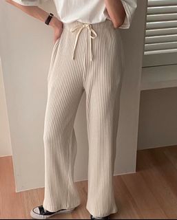 đ°đˇ Korean Women's Fashion â¤ď¸ High-Quality Slim-Fit Trousers64242861309953110