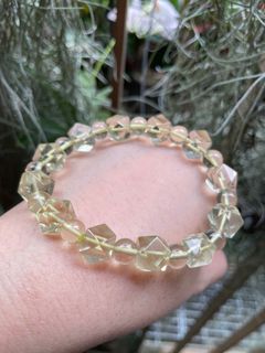 (Category: ) located in . Submitted by crystal_gem_world (Listing ID 1349113081, Image 1). Description: .