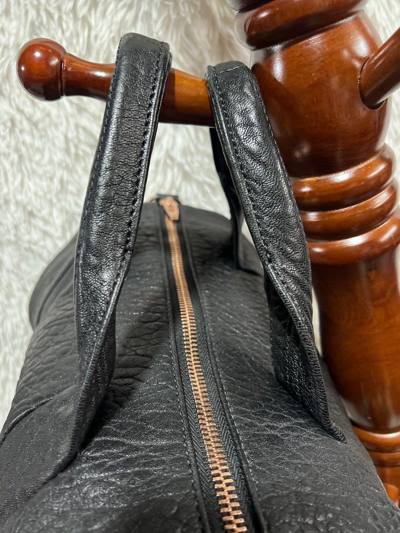 Alexander Wang Black Rocco (Category: Luxury Bags & Wallets) located in Baguio. Submitted by mischasboutique (Listing ID 1349017712, Image 2). Description: Genuine Leather Rose gold hardwares With sling Very minimal signs of use.