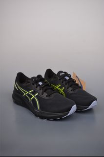 (Category: ) located in . Submitted by outlet.sneaker.shop (Listing ID 1349019582, Image 1). Description: .