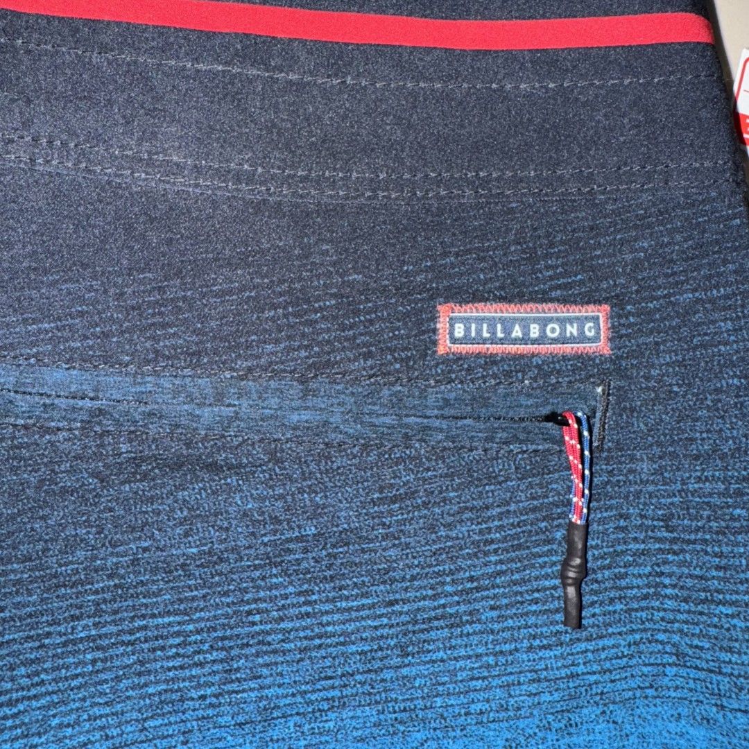 Billabong (Category: Swim Trunks & Board Shorts) located in General Santos City (Dadiangas). Submitted by byph_ (Listing ID 1349102344, Image 3). Description: BRAND NEW NO ISSUE ADD SF SA MALAYO MEET UP IF WITHIN MY LOC.