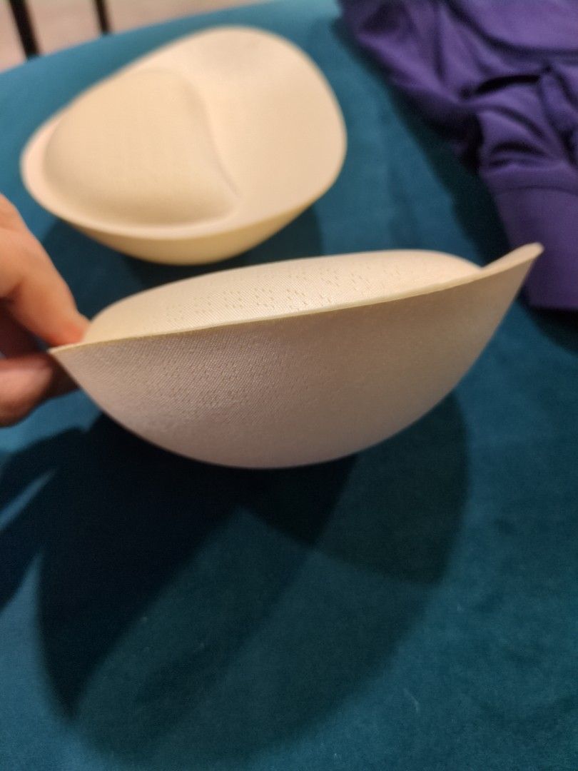 Bra padding (Category: Bikinis & Swimsuits) located in Singapore. Submitted by greenlabels (Listing ID 1349109028, Image 2). Description: increase your cup size by 2! bought for my wedding but did not use it in the end I have 3 pairs! get all 3 for $5..