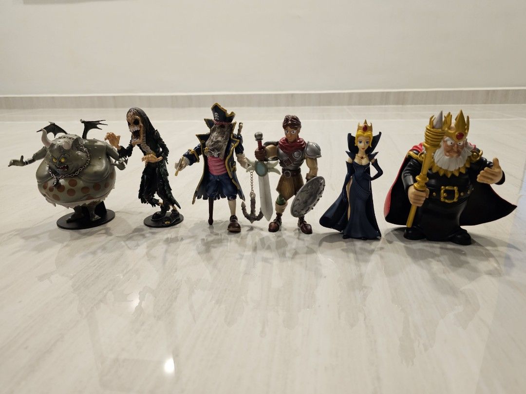 Capcom Maximo Figures (Category: Toy Figures) located in Singapore. Submitted by elsonccp (Listing ID 1349115492, Image 2). Description: Selling x6 Maximo Figures. Been in display cabinet since day 1. Meet up at 530137.