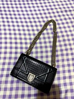 (Category: ) located in . Submitted by declutteringcloset (Listing ID 1349045000, Image 1). Description: .