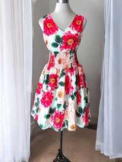 (Category: ) located in . Submitted by mydresses (Listing ID 1349129495, Image 1). Description: .