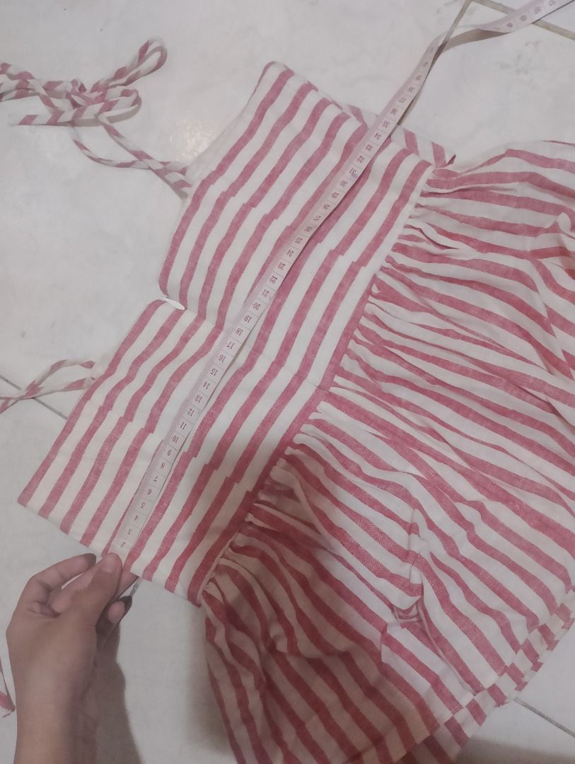 Babydoll top (Category: Others Tops) located in Marikina City. Submitted by lemonpreluvs (Listing ID 1349087010, Image 3). Description: ‼️no to bogus buyers‼️ ‼️no to meet ups‼️ gcash payment only and shipping through jnt (usually ₱ 60) or lalamove sf shouldered by buyer loc. Malanday Marikina needs wash cause nakatambak lng good condition.