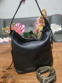 (Kategori: ) berada di . Dikirim oleh kezz_store (ID iklan 1349015639, Gambar 1). Deskripsi: .