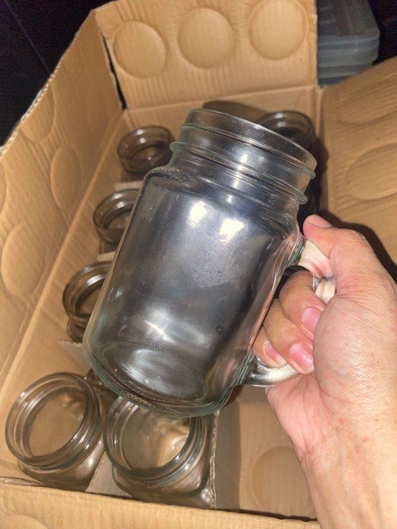 Glassware (Category: Coffee & Tea Tableware) located in Petaling Jaya. Submitted by azuraksm (Listing ID 1349144708, Image 3). Description: GELAS KACA ADA PEMEGANG (BARU TAK PERNAH GUNA) ADA 17PCS SESUAI YANG ADA KEDAI MAKAN GELAS TEBAL DAN BERKUALITI NAK CLEAR BARANG KEDAI .