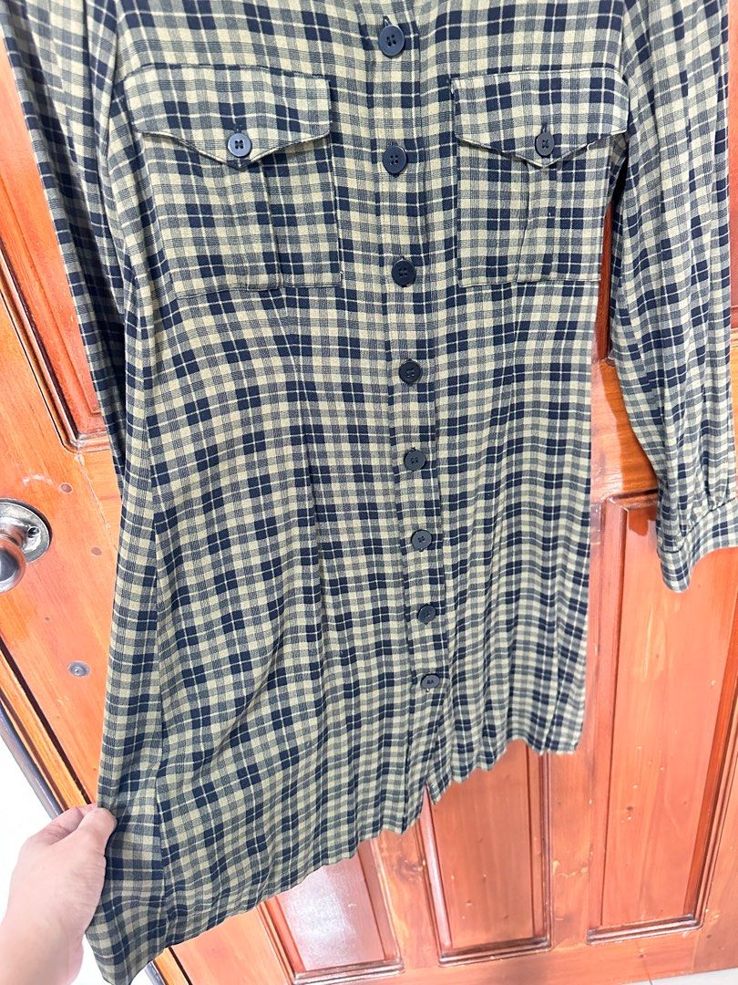 H&M Long-sleeve Mini Dress (Category: Dresses) located in Manila. Submitted by luxestuffph (Listing ID 1349062937, Image 3). Description: Used once or twice only.