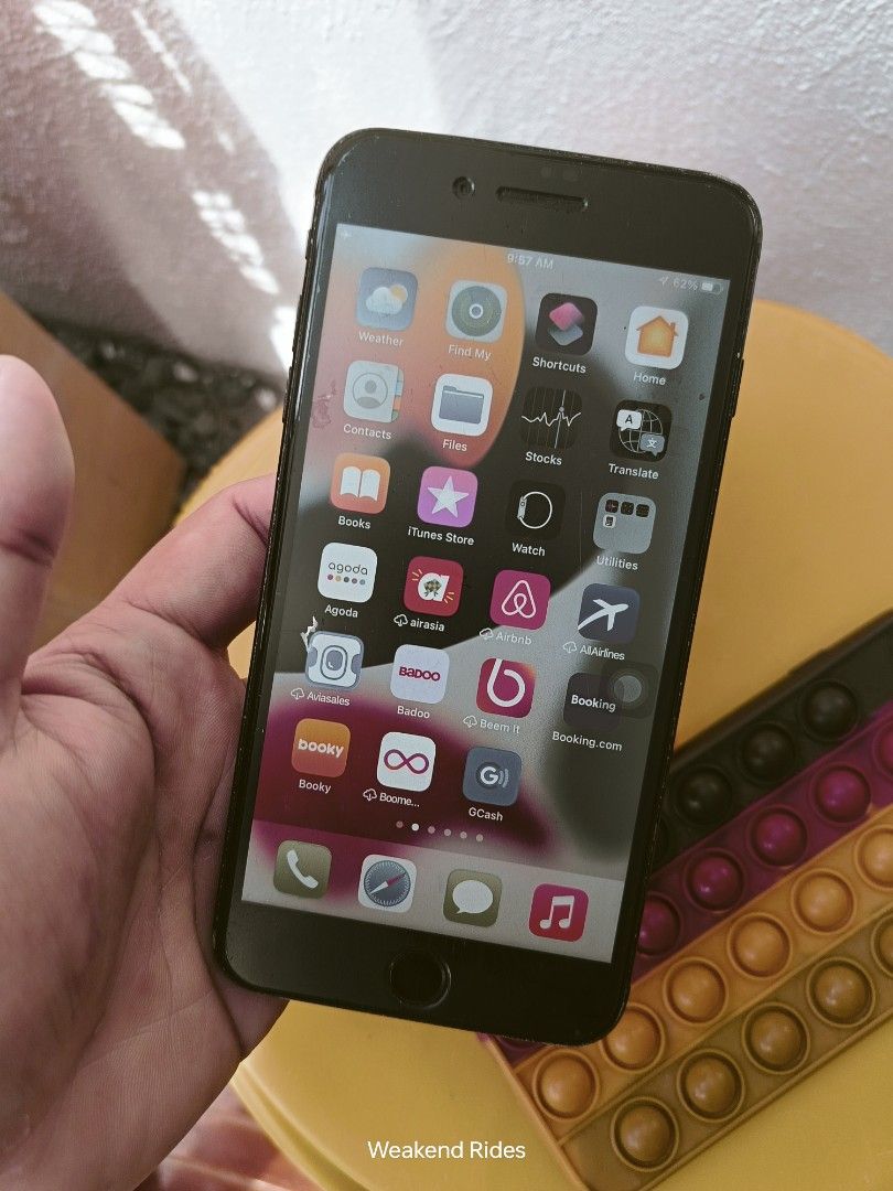 iPhone 7 plus 128GB - Openline with iCloud logged in (Category: iPhone 7 Series) located in Pasay City. Submitted by jayaberos (Listing ID 1349017510, Image 3). Description: for sale iPhone 7 plus 128GB - with iCloud logged in swap to iphone 8 or 7 with same capacity or ipad or mini or air openline. 128GB with iCloud Loggged in few dents around the body and cam finger print no longer works batthealth is 71% and is original camera is vibrating but