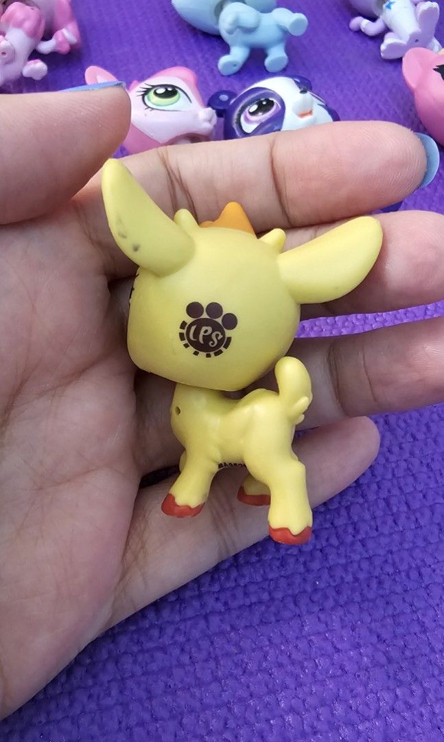 Littlest Petshop #3658 (Category: Kids Toys) located in Marikina City. Submitted by QueenZee (Listing ID 1349081378, Image 3). Description: Littlest Petshop #3658 wysiwyg 🌸 FB Page: NightKids Toys and More 🌸 Shipping from Marikina City 🌸 Courier: J&T / Lalamove 🌸 MOP: Gcash.