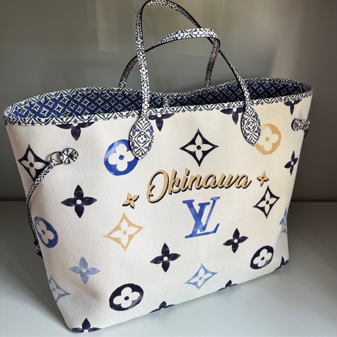 LV Neverfull By the Pool (Category: Luxury Bags & Wallets) located in Quezon City. Submitted by ksumer (Listing ID 1349141507, Image 2). Description: Used bag .