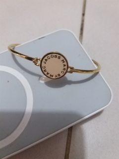 (Category: ) located in . Submitted by karangguni2 (Listing ID 1349055054, Image 1). Description: .