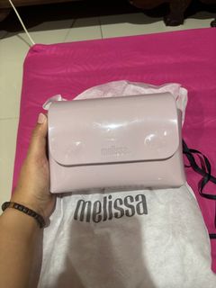 (Kategori: ) berada di . Dikirim oleh preloved.aulia06 (ID iklan 1349046487, Gambar 1). Deskripsi: .
