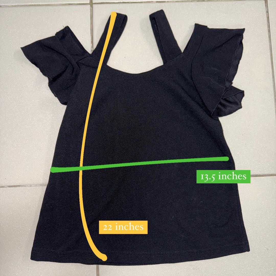 Off Shoulder Top SMALL- MEDIUM (Category: Others Tops) located in Manila. Submitted by eancc (Listing ID 1349094864, Image 3). Description: No damages, makapal tela RFS: Decluttering MOP: Gcash BDO BPI.