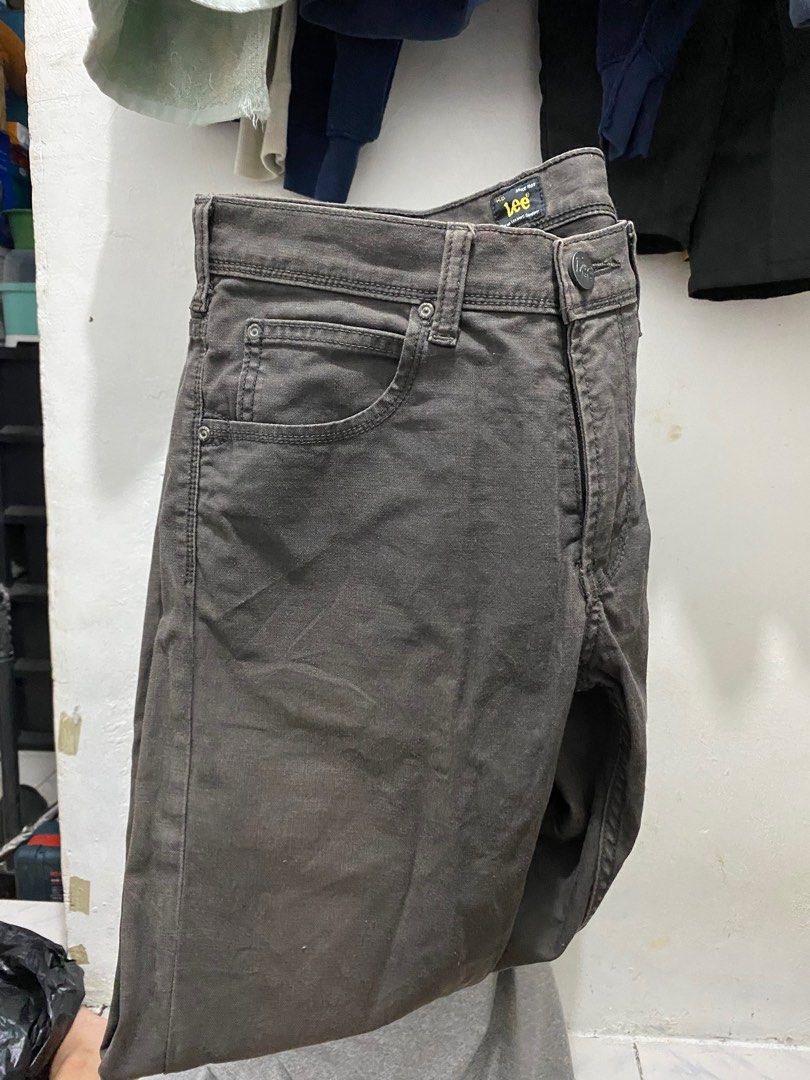 Pants some brand new all branded (Category: Jeans) located in Caloocan City. Submitted by gabriele07 (Listing ID 1349152347, Image 1). Description: Price depends on the price Both lee size 30 Mango size 28 Urban free size Blue slacks size 30 Beige slacks size 30 Bershka / navy blue pabts size 31-32 Jorts size 30 .