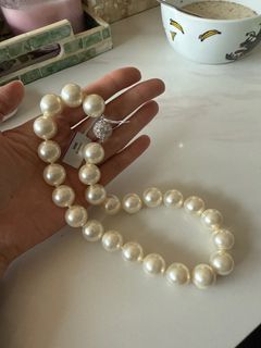 (Category: ) located in . Submitted by blingclearance (Listing ID 1349046536, Image 1). Description: .
