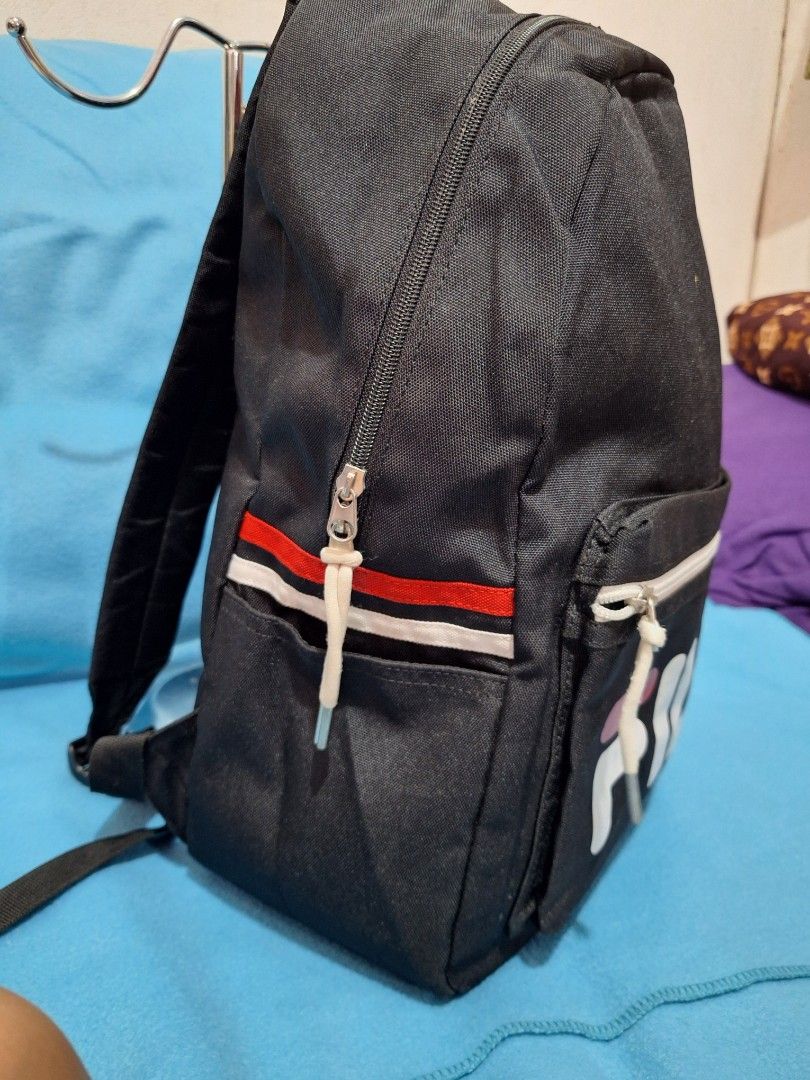 Preloved FILA bag (Category: Backpacks) located in Consolacion. Submitted by janwilpnp (Listing ID 1349031837, Image 3). Description: 💥Selling Preloved Bag❗️ Original FILA BACKPACK Bag SILVER hardware po Size:Medium H=16.5" W=5" L=10.5" Basta gwapa jud sya. *Of course Masulod ang Laptop* DM me to avail. ❗️Hindi naman mahal ang magkaroon ng Mahal na Bag.PM mo lang ako❗️.