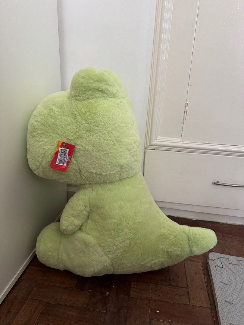 Random Big Plushie (Category: Plushies & Soft Toys) located in Quezon City. Submitted by lovedthem (Listing ID 1349011774, Image 2). Description: ❗️Random Big Plushie at 1,000 each. ❗️Choosing = +200 ❗️ Non-negotiable ❗️ Last price posted Available: Penguin Alligator Capybara Bee.