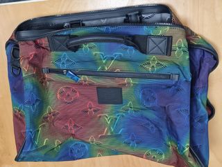(Category: ) located in . Submitted by designerbaggies2 (Listing ID 1349101388, Image 1). Description: .