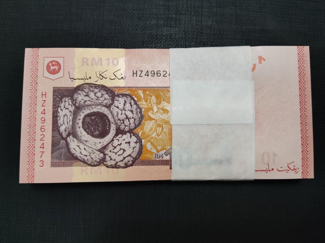 RM10 UNC stack (Category: Currency) located in Singapore. Submitted by jackcsy (Listing ID 1349151596, Image 2). Description: UNC new note stack RM10 x 100pcs Ringgit Malaysia.