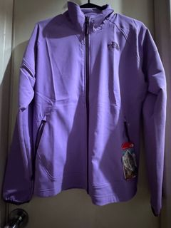 (Category: ) located in . Submitted by home.declutters (Listing ID 1349046744, Image 1). Description: .