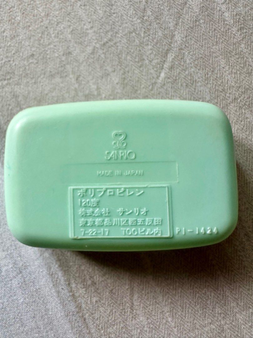 Vintage Snoopy Peanuts Sanrio Mini Soap Case (Category: Vintage Collectibles) located in Quezon City. Submitted by declutter_incorporated (Listing ID 1349046007, Image 2). Description: Size is 4 x 7 cms Truly vintage, from 1980.