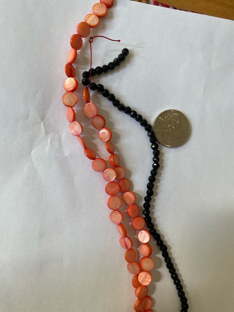 2 string coral and onyx 3mm together 250, Hobbies & Toys, Memorabilia ...