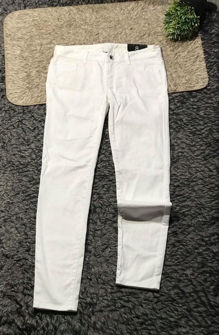 Armani Exchange Skinny Jeans stretch (Category: Luxury Apparel) located in Manila. Submitted by rutchemari68583 (Listing ID 1349325908, Image 1). Description: .