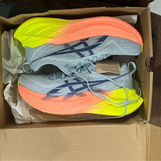 (Category: ) located in . Submitted by sneakersnacker (Listing ID 1349362754, Image 1). Description: .