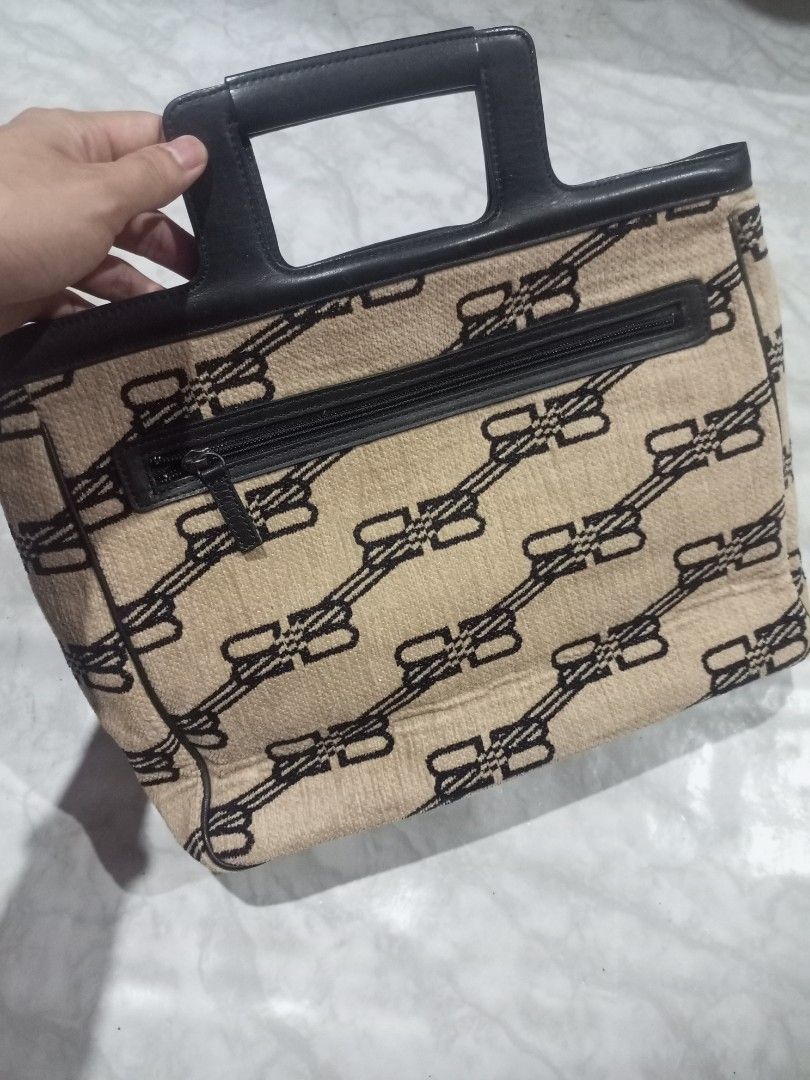 Balenciaga Hand Bag (Category: Luxury Bags & Wallets) located in Dumangas. Submitted by stupiddope.ph (Listing ID 1349283602, Image 1). Description: Balenciaga Hand Bag excellent condition width:13 length:10½ price:1,250 add shipping.