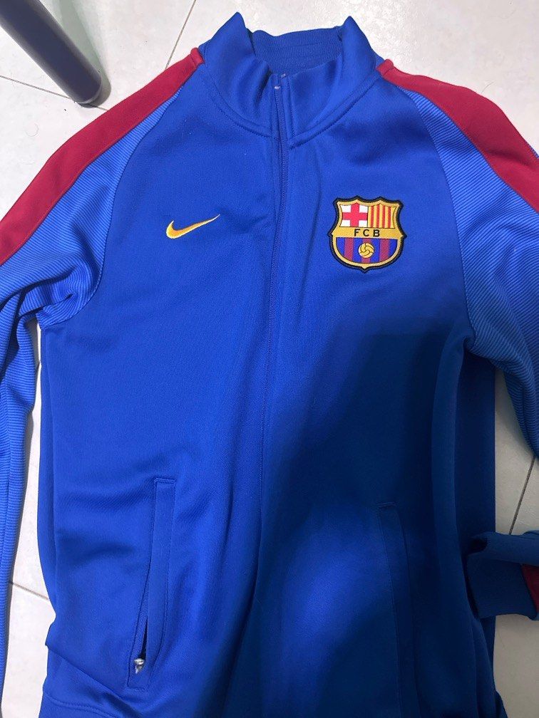 Barca Jacket (Category: Coats, Jackets and Outerwear) located in Singapore. Submitted by okiselling (Listing ID 1349227481, Image 1). Description: Can nego price .