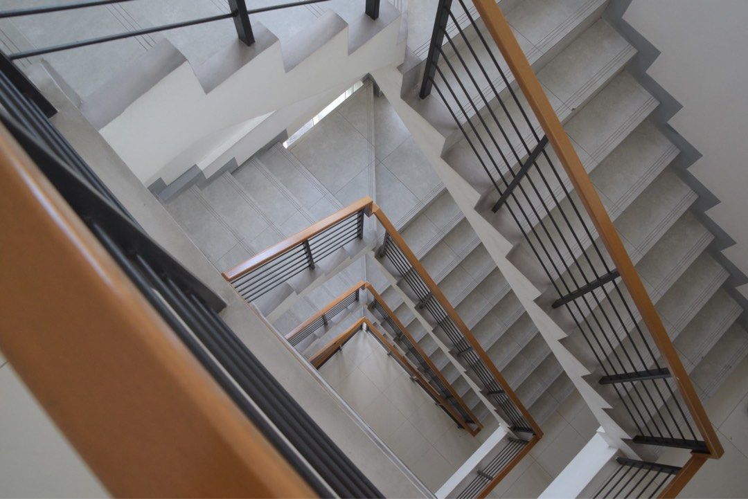Building For Sale in Makati (Category: Commercial) located in Muntinlupa City. Submitted by neah.alina (Listing ID 1349193448, Image 3). Description: Building for sale, located in Guadalupe Makati, very near BGC. Four floors, 31 units. Most tenants are working in BGC. Built in 2018. Monthly income is between 380,000 - 390,000 per month. Very ideal for passive income. Price is still negotiable. .