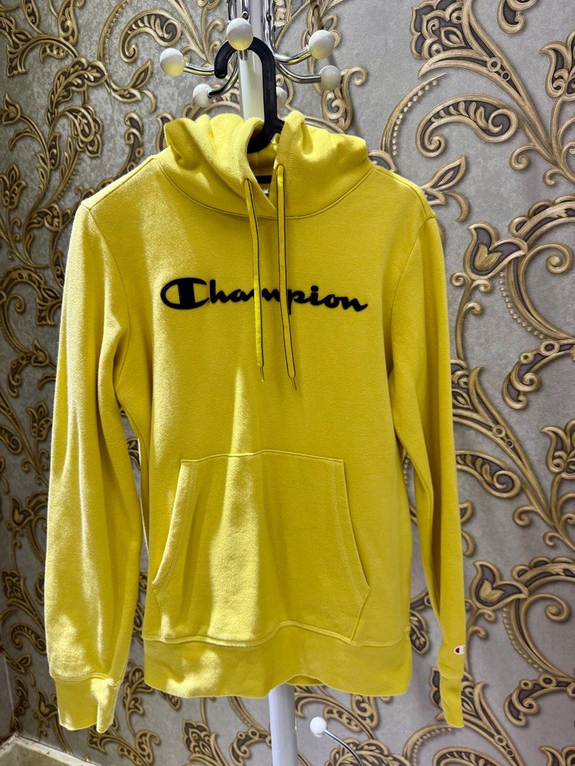 Champion Hoodie NOT H&M, Mango, Uniqlo, Pull Bear, Stradivarius