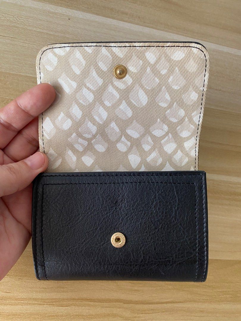 Chloe Purse (Category: Luxury Bags & Wallets) located in Cebu City. Submitted by thedeclutteringmom (Listing ID 1349260977, Image 3). Description: Guaranteed original In very good condition Ideal for small bags Compact and light .