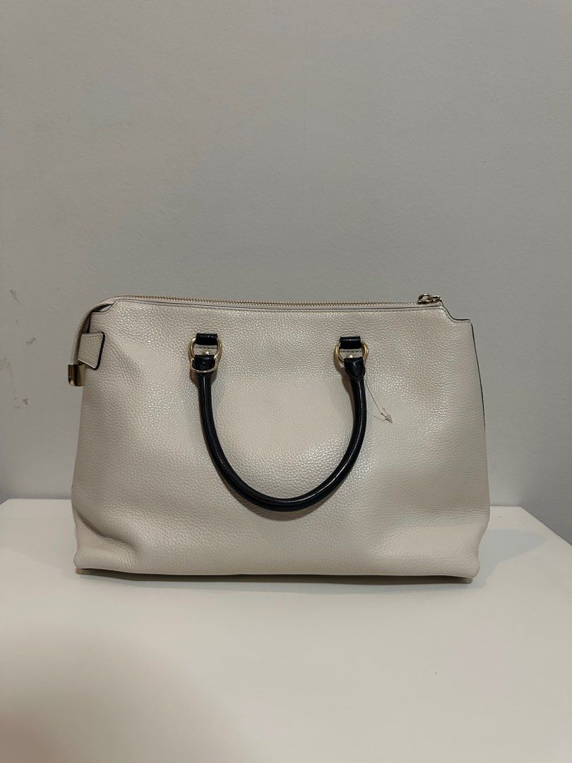 Coach Emma Satchel F73715 (Category: Luxury Bags & Wallets) located in Quezon City. Submitted by f.cleanup (Listing ID 1349270501, Image 2). Description: Coach Mini Emma Satchel F73715 - leather white beige - Never used, the tag inside has a scratch .
